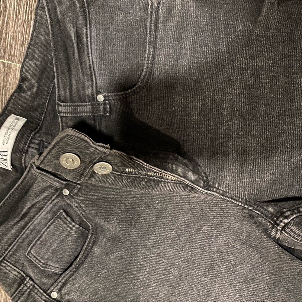 Skinny Mid Rise Jeans - Picture 5 of 8